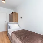 Luxury 2 *