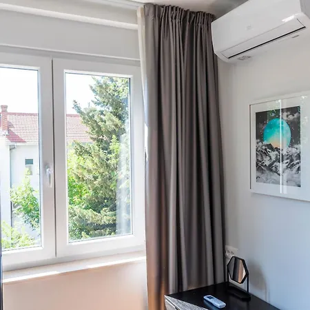 Apartment Luxury 2 *